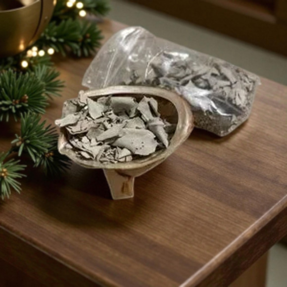 Tiny Sage Incense in Shell with a Wooden Stand - Travel Size Gift Kit Smudging - Picture 2 of 3